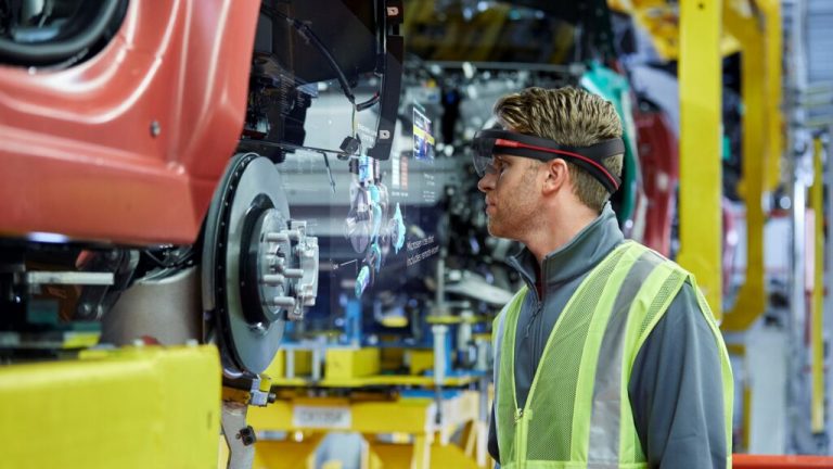 Virtual and augmented reality come to manufacturing enterprises