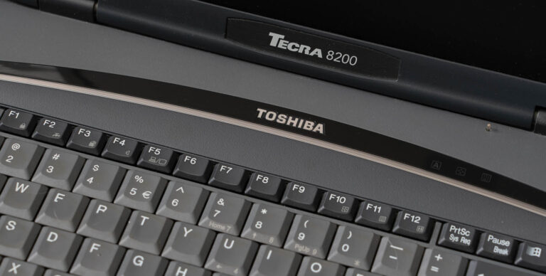 Toshiba Tecra 8200, terrible DOS and Internet ruins